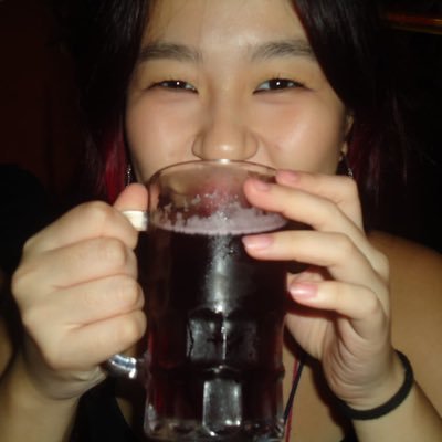 annekaory's profile picture. 