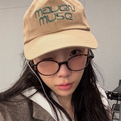meganesang_'s profile picture. 