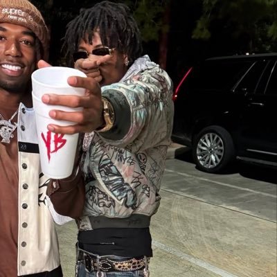 siaahlinn's profile picture. ⌛️ . . . .