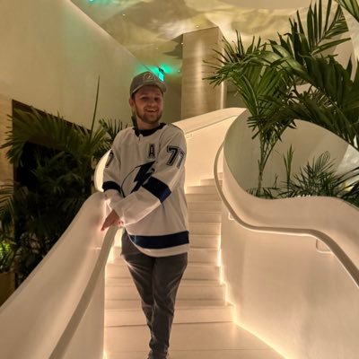 topgbrowns's profile picture. Yeet