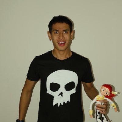 hoelymelayu's profile picture. I joke about my mental health too often