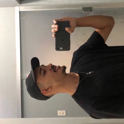 GustavoAbacatee's profile picture. Opiniões um tanto quanto questionáveis sobre futebol e assuntos do momento.