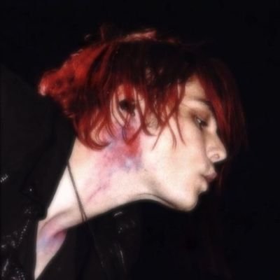 suasgirl_'s profile picture. 𖤐⭒๋࣭ ⭑ Someone kick me out of my mind, I hate these thoughts i can't deny . . .