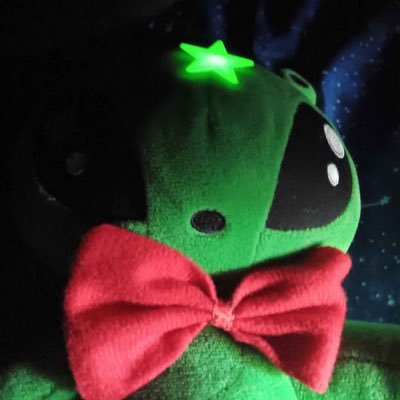 R0s3lla_YT's profile picture. I’m the twittle alien !! | Creator of @wwtwtid | Parents: @R0s3lla_Alt , @Doctorsunshinez