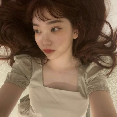 momm65556955's profile picture. loving him was red