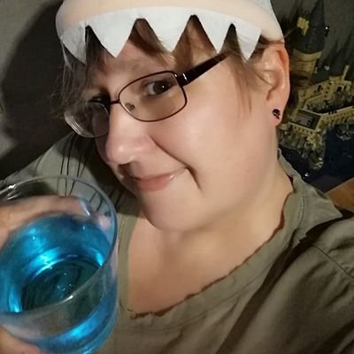 MissPennywise2's profile picture. Ich bin zu alt, um so zu werden wie andere mich gerne hätten.
https://t.co/eYBryf05gi