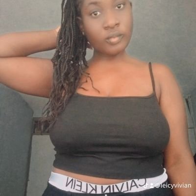 vivianleicy3646's profile picture. honesty is the only language I understand