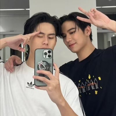 zjoSzSkVQc47696's profile picture. 