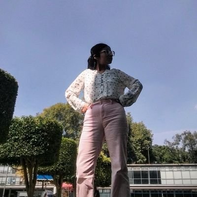 AleM1P's profile picture. Egresada de Filosofía, estudiante de letras 🌻.
Residente temporal del planeta Tierra