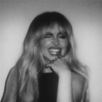 eddiemfasr's profile picture. this is a quezmeña fan account | 21