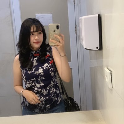 irenepl1_'s profile picture. anyone can be anything | Fruit Roll Cake @irenesfoods on ig 👩🏻‍🍳| Food Catalogue @makansiangirene on ig |Business Inq: DM 📩