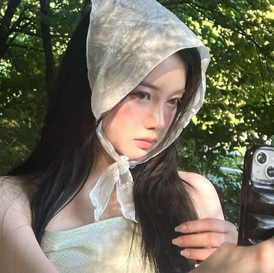 Rosweils's profile picture. Avant le modern of the resonating “Lauded and blessed” for a wonderful and serene gater of spectateurs de future.