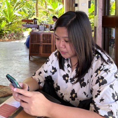 _yangtayoeh's profile picture. ocean inside my head