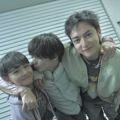 star_hana0802's profile picture. ロイファ💎HONEYs🌹MAHINA寄り束推し🌻STARGLOW💫KANON寄り星推し♨️ルタカ☀️BMSG事務所推し🖤平フラ🦩推し雑多垢🌈二児のママです🙋🏻‍♀️東北'96