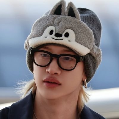 oiimfoive's profile picture. 