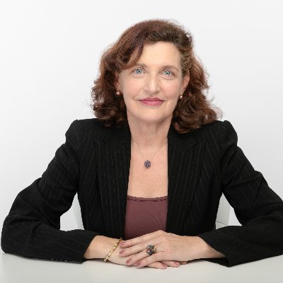 lola_alemany's profile picture. Escritora albaceteña. Resido en Alicante. Filóloga y documentalista, Profe de inglés en institutos y escuelas oficiales. Profe asociada de documentación.