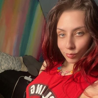 Pretty_bella101's profile picture. 23 emo/goth with blue eyes 😉€18+ NSFW/🔞following me means the 🌏petite princess 👑Aquarius