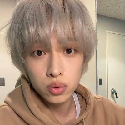 mxrninglory_'s profile picture. que yo quiero bailar, solo quiero bailar, solo quiero olvidar toda esta situación