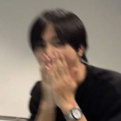 chipersolace's profile picture. i love u, roblox🤍