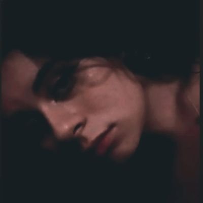 rising_twinkle's profile picture. an artist who likes to yap a lot