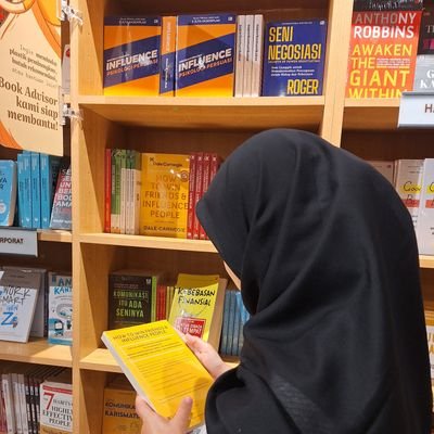 faurine_'s profile picture. 