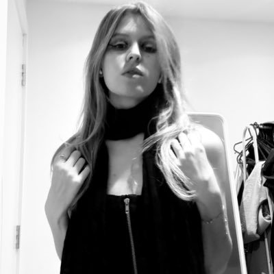 loreleielisa's profile picture. 24 | INFJ