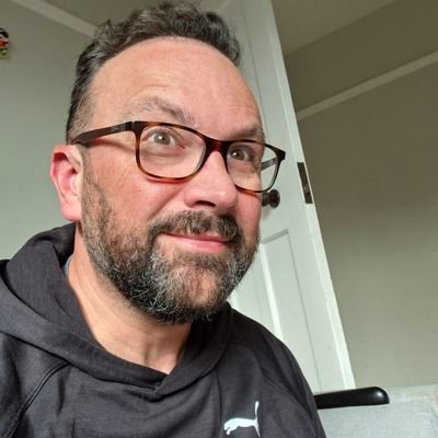 lawsonrusk's profile picture. 50's. Would-be guitarist.

Very quiet!