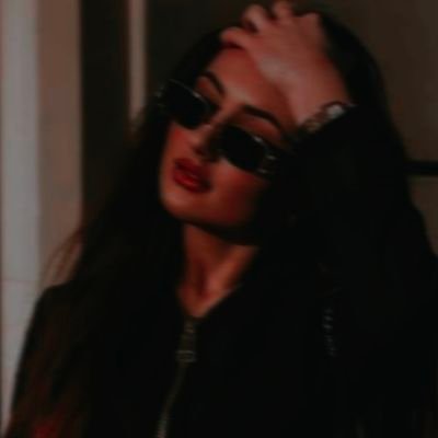 siyaa923806's profile picture. 