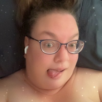 iamjustme42's profile picture. 🇨🇦 18+ / enjoys Quinn audios / avid reader 📚/ just being myself ***DO NOT repost my personal photos ***