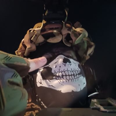 cordino11's profile picture. El que dijo que la pluma era más fuerte que la espada.Nunca uso una ametralladora