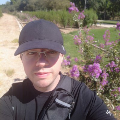 VenomJ7's profile picture. (Lvl 32 🕹) INFJ, Gamer simbiótico. ♈️
Hufflepuff 🦡, lectura 📚, juegos 🎮 y memes en mis ratos libres.
Creador de contenido.
#Playstation #PC #Nintendo