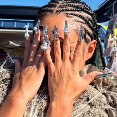 Shana_oficial's profile picture. My emoji : 💎