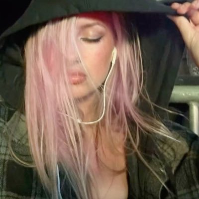 287ml's profile picture. มีแต่ครอบครัว