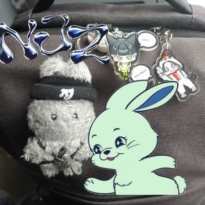NJeanZ_NeverDie's profile picture. We will stay with each other throughout our darkest / NJZ Never Die / 응.지.연 / 🧸🦦🐶😼🐹 / 방가무릎꿇으면 일상복귀 /모르는비계는차단 / 🧢 ○ ● △ |◁ 응원