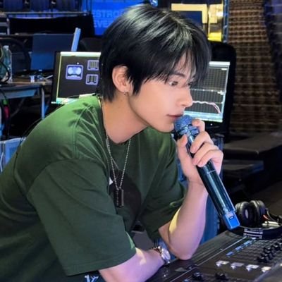 Cipacanc's profile picture. 셀랄루 베룬퉁 ☕✩°｡ ⋆⸜ 🎧✮🤎

@.easy3mo suspended