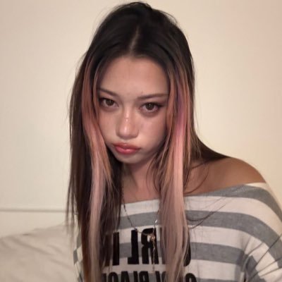 is3lla_'s profile picture. multifandom kpop and dtqk fan