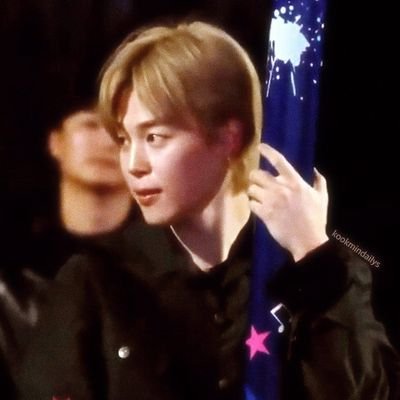 MazoOil's profile picture. ★　　★°★ . *. °☆ . ● . ★　☆　★ ° ☆ ¸. ¸★
⟭⟬ @BTS_twt​ ⟭⟬
💜방탄소년단💜
หม่าม๊าน้องจีมิน​ ᴊɪᴍɪɴ☾
#koookmin🐰🐥#vmin🐯🐣
#yoonmin 🐱🐤
꧁#OilveReview꧂