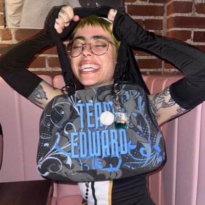 nicoarletta's profile picture. trinket lover, chicken baby mother