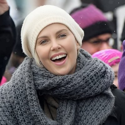 chalizethemain's profile picture. Commentary account of Charlize Theron