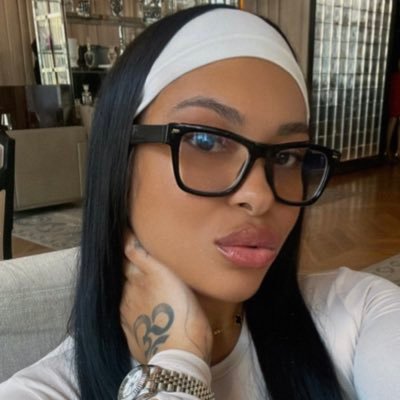 rose59733's profile picture. I love art and craft 🖼️🎨/ mom 👩/ Dominican goddess 🥰 New acct