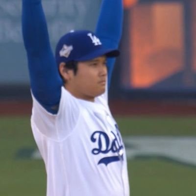 aamunq's profile picture. be nice.