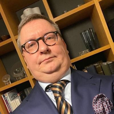 hdhgskdzj59532's profile picture. 