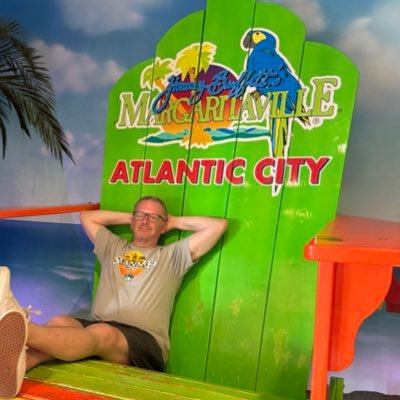 retiredref64's profile picture. 