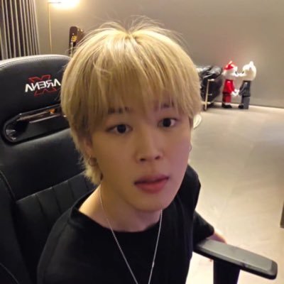 raylo71's profile picture. only JIMIN🥀