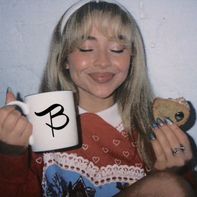 ST4RPHUCKER's profile picture. #SPECTER: do you feel love? i know i don’t.