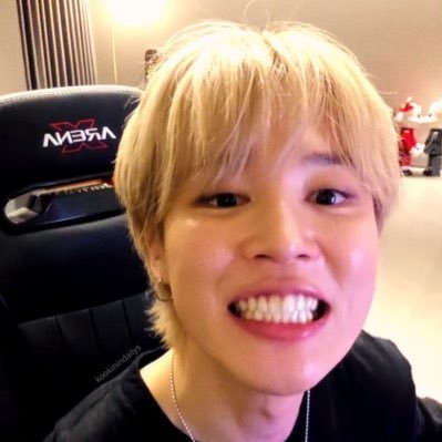 7APOBANGPO13's profile picture. ✨I like my boys pretty, so fine ✨