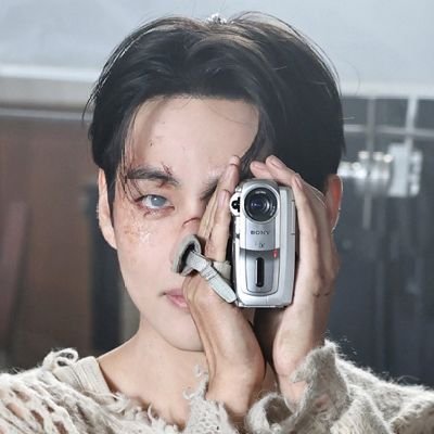 Happily1Dalways's profile picture. 'Si no ganas en el juego ni resuelves el rompecabezas, no eres más que un perdedor.' -#Near