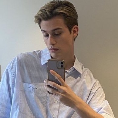 songofgalitzine's profile picture. 