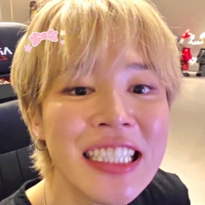 yellymeow_'s profile picture. 