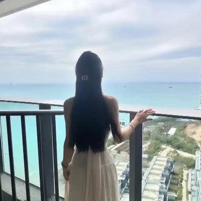 khusanovzx's profile picture. 旅で出会った人や味を記録して、思い出に香りと笑顔を添えるのが好き。最近は日本語を勉強しています🌸👩